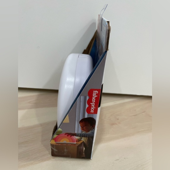 NEW in box Fisher-Price Baby Toy Soothe & Glow Rainbow Sound Machine - Picture 2 of 3